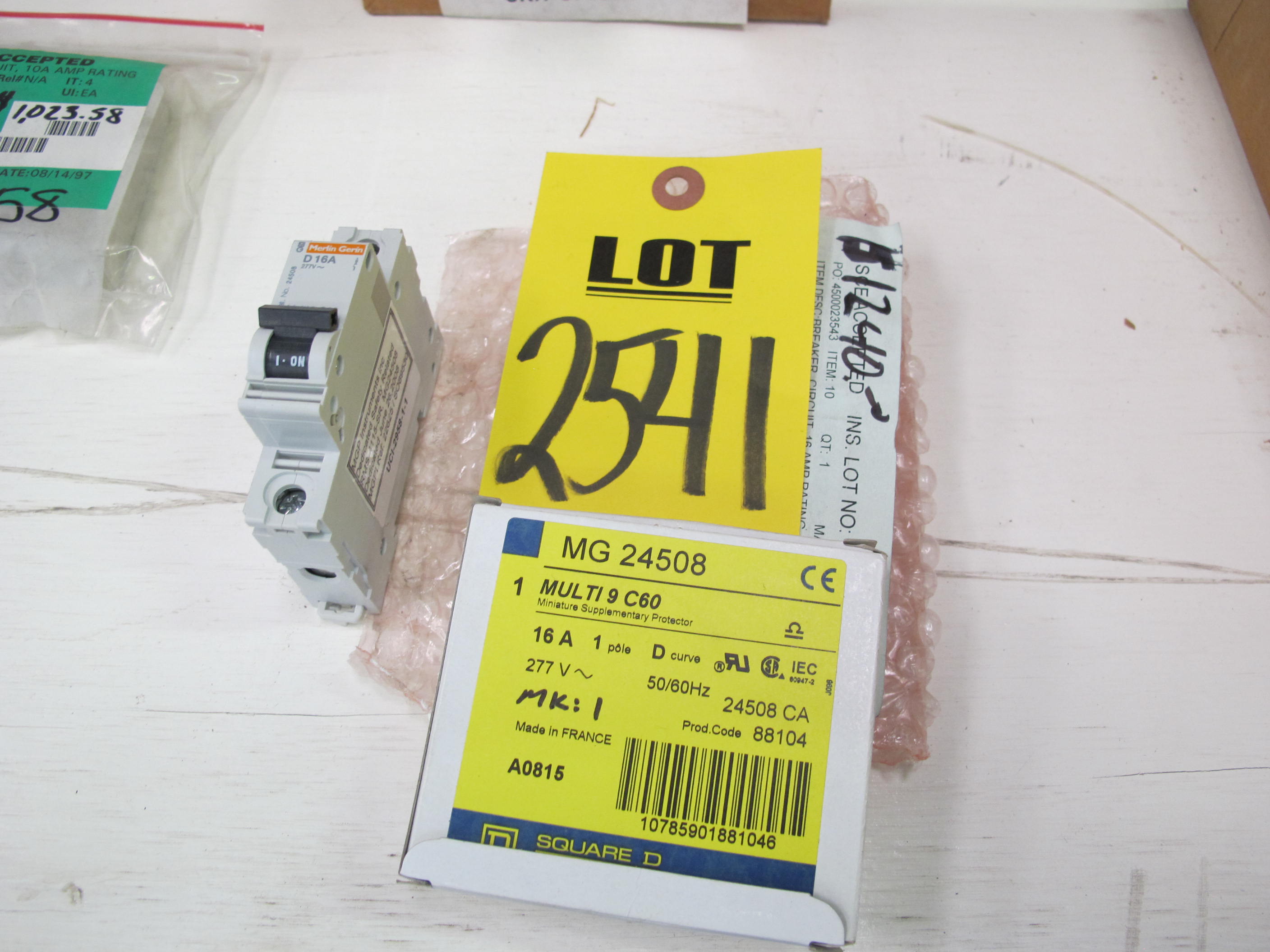 BREAKER, CIRCUIT TYPE, 16 AMP RATING, 277VAC VOLT RATING, 1 POLE, MAGNETIC KIND. PART # MG24508 (W-44) LOADING & HANDLING FEE $5-
